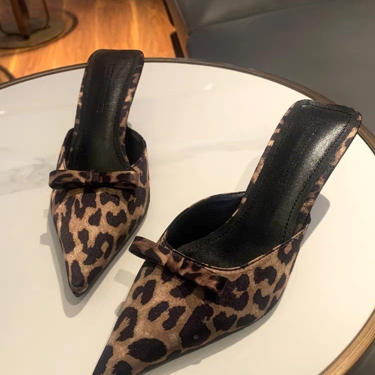 Ethnic Fashion In - Ciabatte da donna con stampa leopardata,
