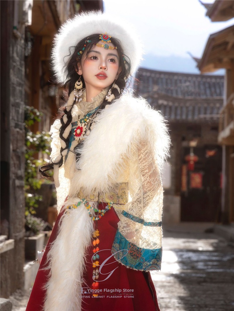 Nuovo Stile di Abbigliamento E - Ethnic Fashion Photography recensione e prezzo