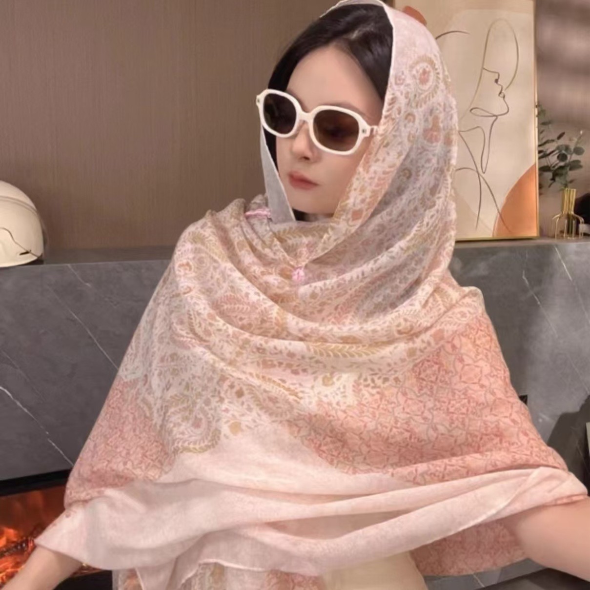 Scialle di protezione solare e - Ethnic Fashion Photography recensione e prezzo
