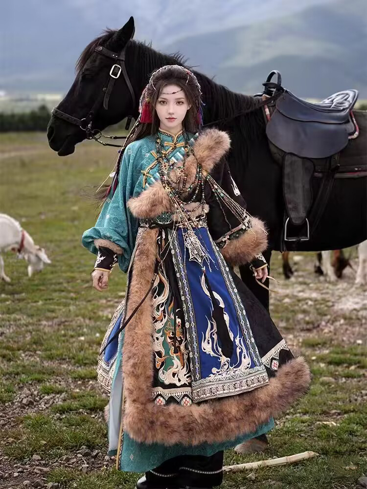 Abito Tibetano da Donna Nuovo  - Ethnic Fashion Photography recensione e prezzo