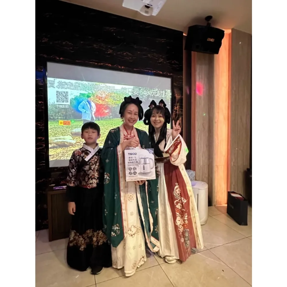 Abito tradizionale cinese per  - Ethnic Dress Fashion Show recensione e prezzo